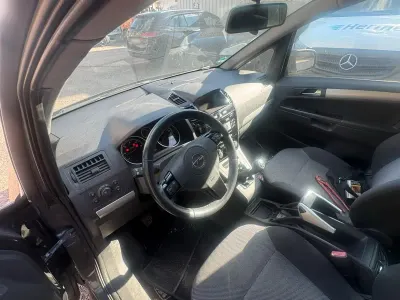 Gebraucht Opel Zafira 130 PS (95 kW) 2010 Grau Van / Kleinbus