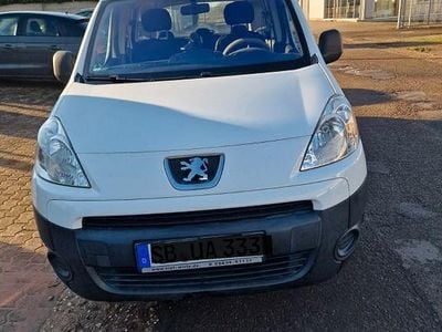 Gebraucht Peugeot Partner Tepee Tendance 90 PS (66 kW) 2009 Weiß Van / Kleinbus