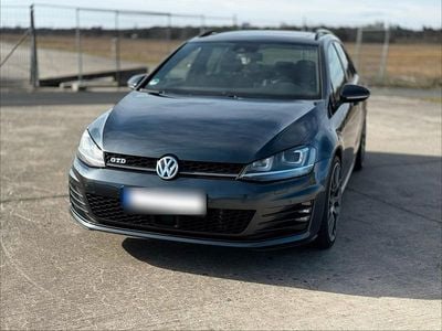 Second-hand VW Golf VII Sound 184 CP (135 kW) 2015 Gri Break