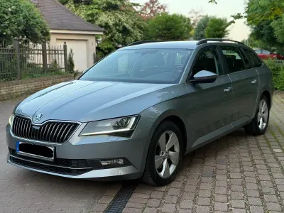 Używany Skoda Superb 120 KM (88 kW) 2016 Szary Kombi