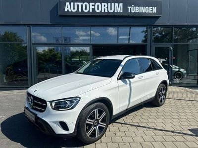 Polarweiß Gebraucht 2021 Mercedes GLC300 Night SUV | 32.980 € (Fairer Preis)