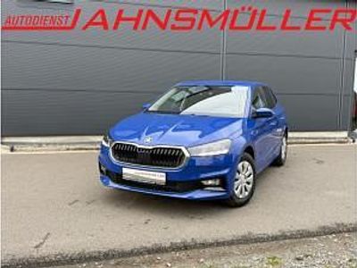 Neu Skoda Fabia Essence 95 PS (69 kW) 2025 Blau Kleinwagen