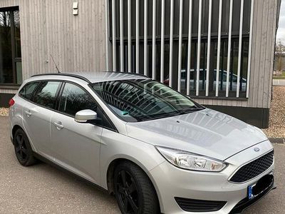 Usata Ford Focus 125 CV (91 kW) 2017 Argento Station wagon