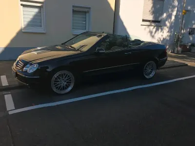 Gebraucht Mercedes CLK320 218 PS (160 kW) 2004 Schwarz Cabrio
