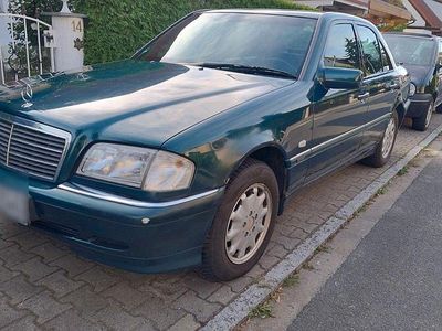 Mercedes C180