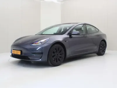 Occasion Tesla Model 3 Standard Range 225 kW (306 ch) 2021 Gris Berline