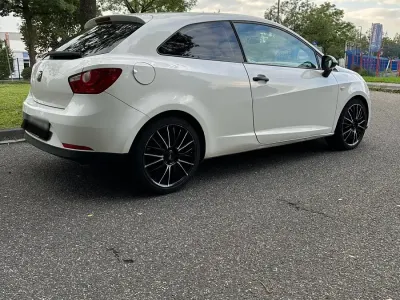 Gebraucht Seat Ibiza 60 PS (44 kW) 2010 Weiß Kleinwagen