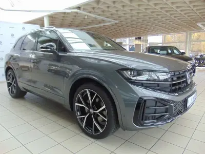 Gebraucht VW Touareg Style 286 PS (210 kW) 2024 Siliziumgrau metallic SUV