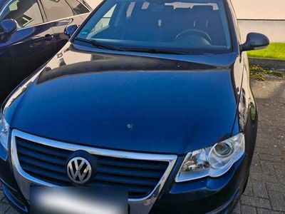Gebraucht VW Passat 150 PS (110 kW) 2006 Blau Kombi