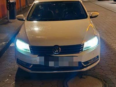 Weiß Gebraucht 2011 VW Passat Comfortline Kombi | 5.200 € (Etwas zu teuer)