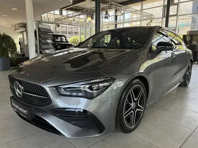 Gebraucht Mercedes CLA200 Shooting Brake AMG 163 PS (119 kW) 2025 Grau Kombi