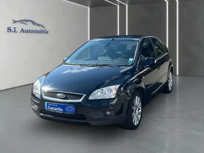 Używany Ford Focus Ghia 145 KM (106 kW) 2007 Czarny Hatchback