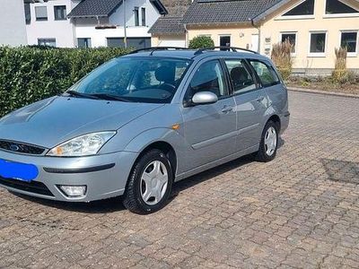 Gebraucht Ford Focus Ghia 116 PS (85 kW) 2003 Grau Limousine