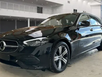 Gebraucht Mercedes C200 184 PS (135 kW) 2022 Schwarz Limousine