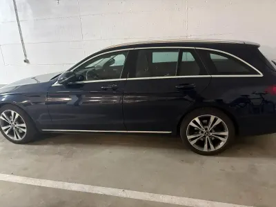 Gebraucht Mercedes C300 258 PS (189 kW) 2019 Blau Kombi
