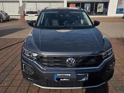 Second-hand VW T-Roc Style 150 CP (110 kW) 2019 Gri SUV