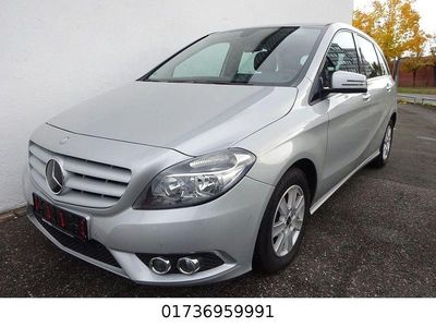 Gebraucht Mercedes B180 122 PS (89 kW) 2012 Silber Van / Kleinbus