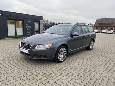 Titanium grey metallic Gebraucht 2009 Volvo V70 Momentum Kombi | 11.000 € (Teuer)