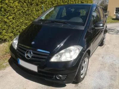 Gebraucht Mercedes A160 95 PS (69 kW) 2011 Schwarz Kleinwagen