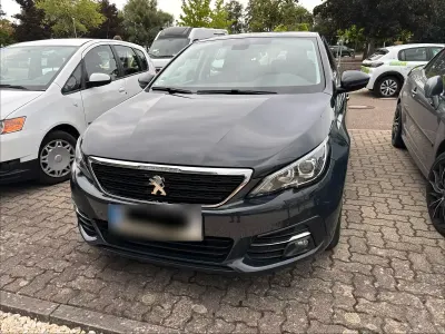 Gebraucht Peugeot 308 Active 131 PS (96 kW) 2019 Blau Kleinwagen