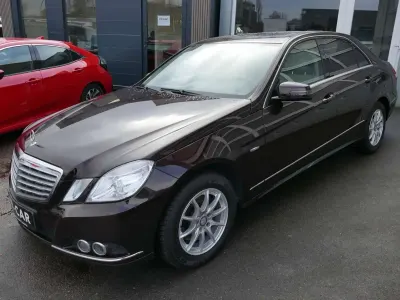 Gebraucht Mercedes E300 Elegance 204 PS (150 kW) 2010 Braun Limousine