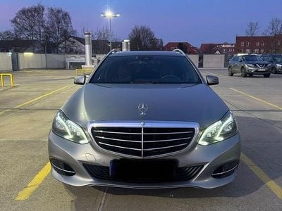 Gebraucht Mercedes E220 Elegance 170 PS (125 kW) 2014 Grau Kombi