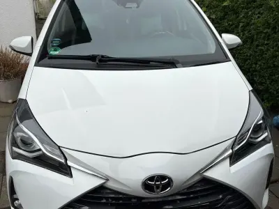 Brugt Toyota Yaris Club 72 HK (52 kW) 2019 Hvid Hatchback