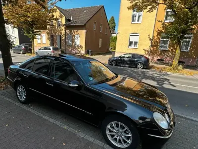 Gebraucht Mercedes E320 204 PS (150 kW) 2005 Schwarz Limousine