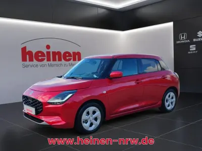 Nuova Suzuki Swift Comfort 83 CV (61 kW) 2026 Rosso Utilitaria