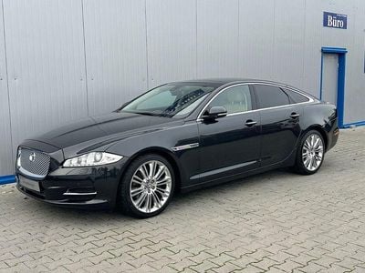 Grau Gebraucht 2011 Jaguar XJ Premium Luxury Limousine | 24.999 € (Fairer Preis)