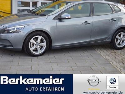 Second-hand Volvo V40 You! 114 CP (83 kW) 2015 Gri Berlinǎ
