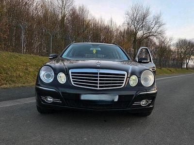 Usata Mercedes E200 184 CV (135 kW) 2007 Nero Station wagon