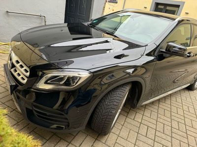 gebraucht Mercedes GLA250 4Matic Sport Utility V AMG-Line