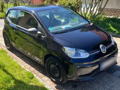 Usata VW up! 65 CV (47 kW) 2018 Nero Utilitaria
