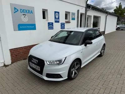 Gebraucht Audi A1 S-Line 95 PS (69 kW) 2015 Weiß Kleinwagen