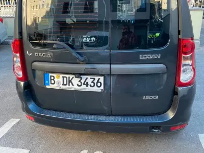 Używany Dacia Logan 90 KM (66 kW) 2012 Niebieski Sedan/Limuzyna