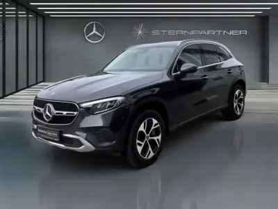 Gebraucht Mercedes GLC300 Avantgarde 204 PS (150 kW) 2025 Grau SUV