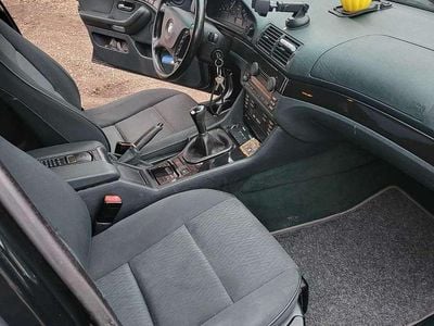 Gebraucht BMW 525 163 PS (119 kW) 2002 Schwarz Kombi
