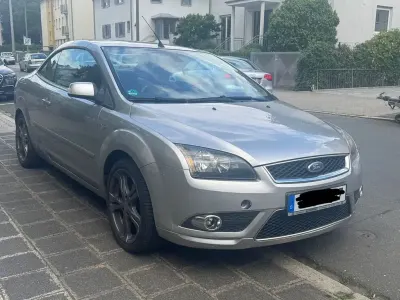 Gebraucht Ford Focus Cabriolet Titanium 145 PS (106 kW) 2008 Silber Cabrio
