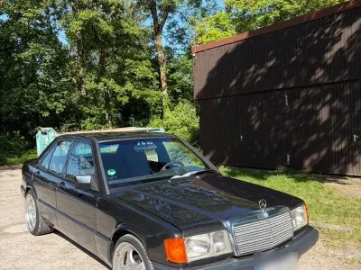 Gebraucht Mercedes 190 Sportline 160 PS (117 kW) 1990 Grau Limousine