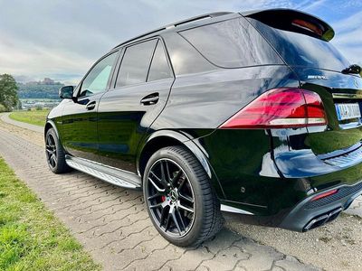 Schwarz Gebraucht 2017 Mercedes GLE63 AMG AMG SUV | 43.500 € (Etwas zu teuer)