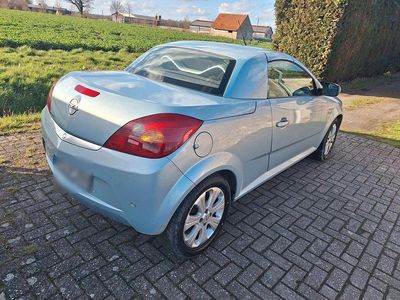 Second-hand Opel Tigra Edition 90 CP (66 kW) 2010 Albastru Cabrio