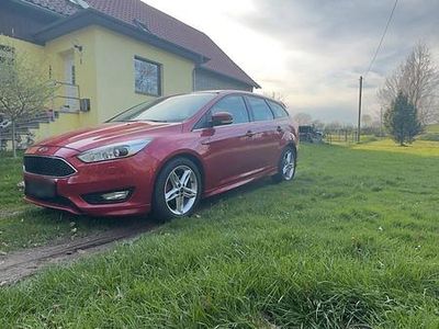 Second-hand Ford Focus Titanium 120 CP (88 kW) 2015 Roșu Break