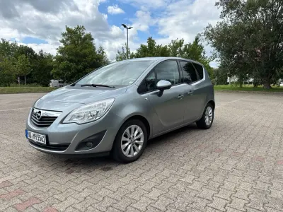 Gebraucht Opel Meriva 120 PS (88 kW) 2012 Silber Van / Kleinbus