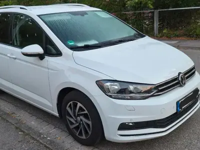 Gebraucht VW Touran Sound 116 PS (85 kW) 2017 Weiß Van / Kleinbus