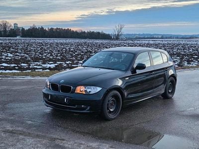Schwarz Gebraucht 2011 BMW 118 Kleinwagen | 4.850 € (Fairer Preis)