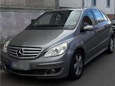 Gebraucht Mercedes B200 140 PS (102 kW) 2005 Grau Van / Kleinbus