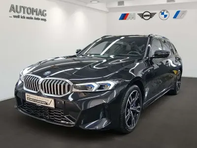 Gebraucht BMW 330e M Sport 292 PS (214 kW) 2025 Black sapphire Kombi