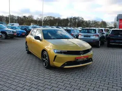 Gebraucht Opel Astra Business Edition 181 PS (133 kW) 2022 Gelb Kleinwagen