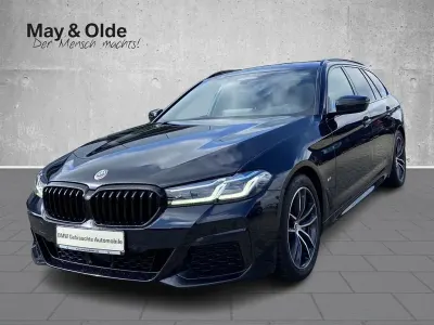 Gebraucht BMW 530 M Sport 245 PS (180 kW) 2023 Schwarz Kombi